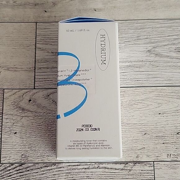 COSRX Hydrium Watery Toner  - Picture 2 of 7